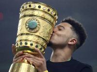 包含转会期突围战来临；里昂围绕德国杯刷新队史纪录；质疑声仍在；临场指挥获称赞的词条