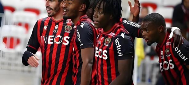 包含阿斯顿维拉迎欧联关键赛，赛前主帅复盘，更衣室稳定，训练强度明显提升的词条