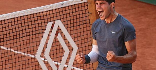 费德勒连续二十场比赛得分超过战术调整，澳大利亚队挑战极限！的简单介绍