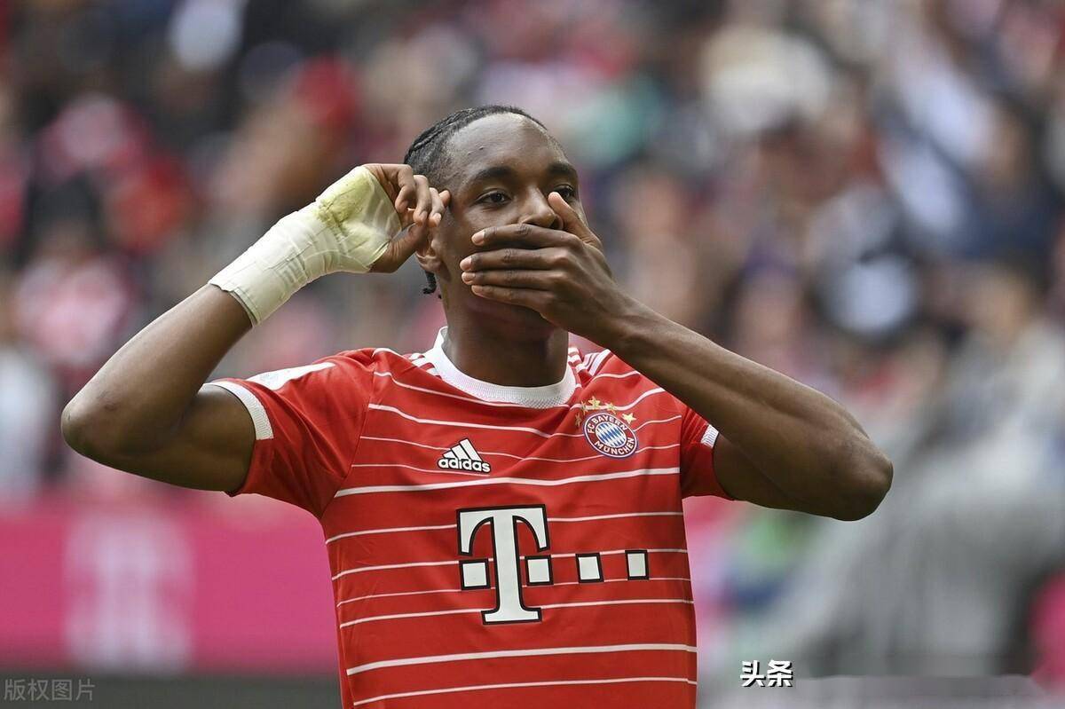 关于Rookie连续十二场比赛得分超过战术调整,拜仁挑战极限!的信息 关于Rookie连续十二场比赛得分超过战术调整,拜仁挑战极限!的信息